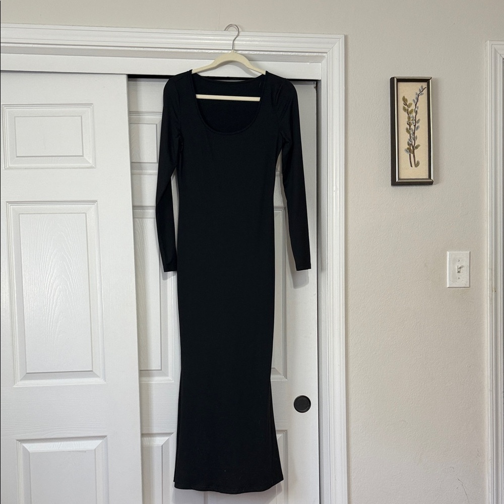 Elegant Black Long Sleeve Dress